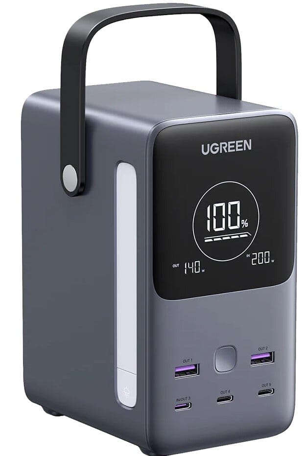 Powerbank UGREEN Nexode 48000 mAh 300W stojący pionowo, widoczne porty USB-C i wyświetlacz cyfrowy.